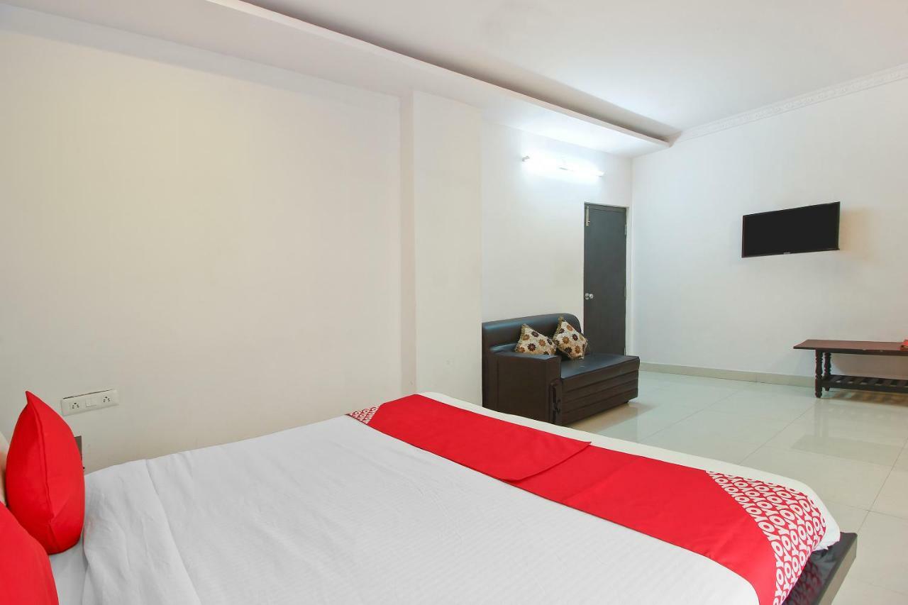 Oyo Flagship 463 Banjara Hills Hotel Hyderabad Eksteriør billede