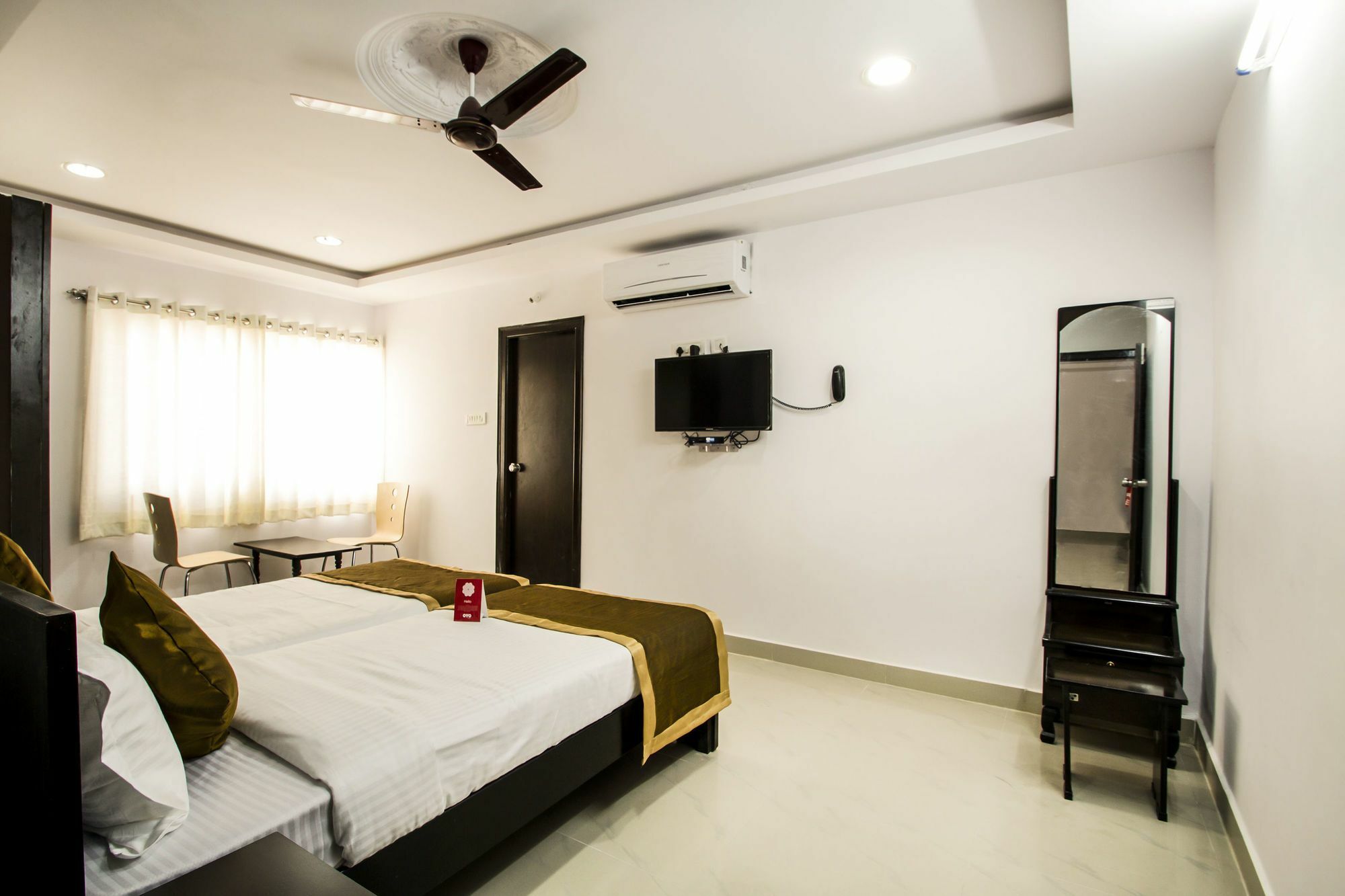Oyo Flagship 463 Banjara Hills Hotel Hyderabad Eksteriør billede
